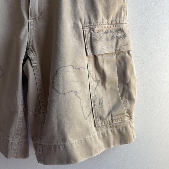 Polo Shorts with Elephant Printed On Size 30 - Picture 3 of 8